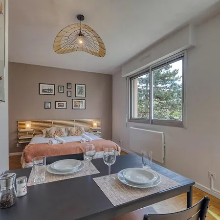 Le Lussac * Grenoble